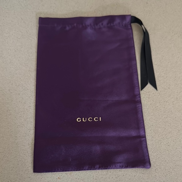 Gucci Satin Sunglass pouch in Rich Purple with Black Tie main image 7